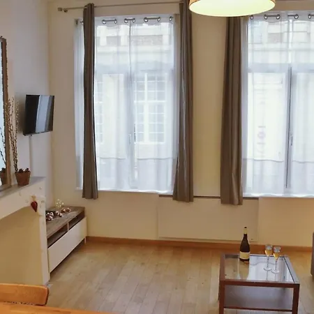 Agence Moment 'apart Legno Apartment
